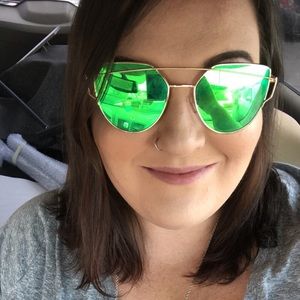 Meet your Posher, Meagan